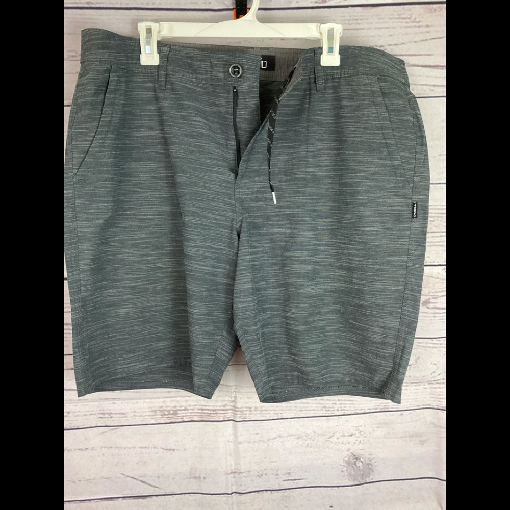 Men’s O’Neill Hybrid Shorts Size 38. EUC